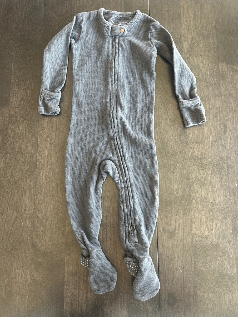 Kids gray Long-Sleeve Footed One-Piece Romper size 6-9 months.